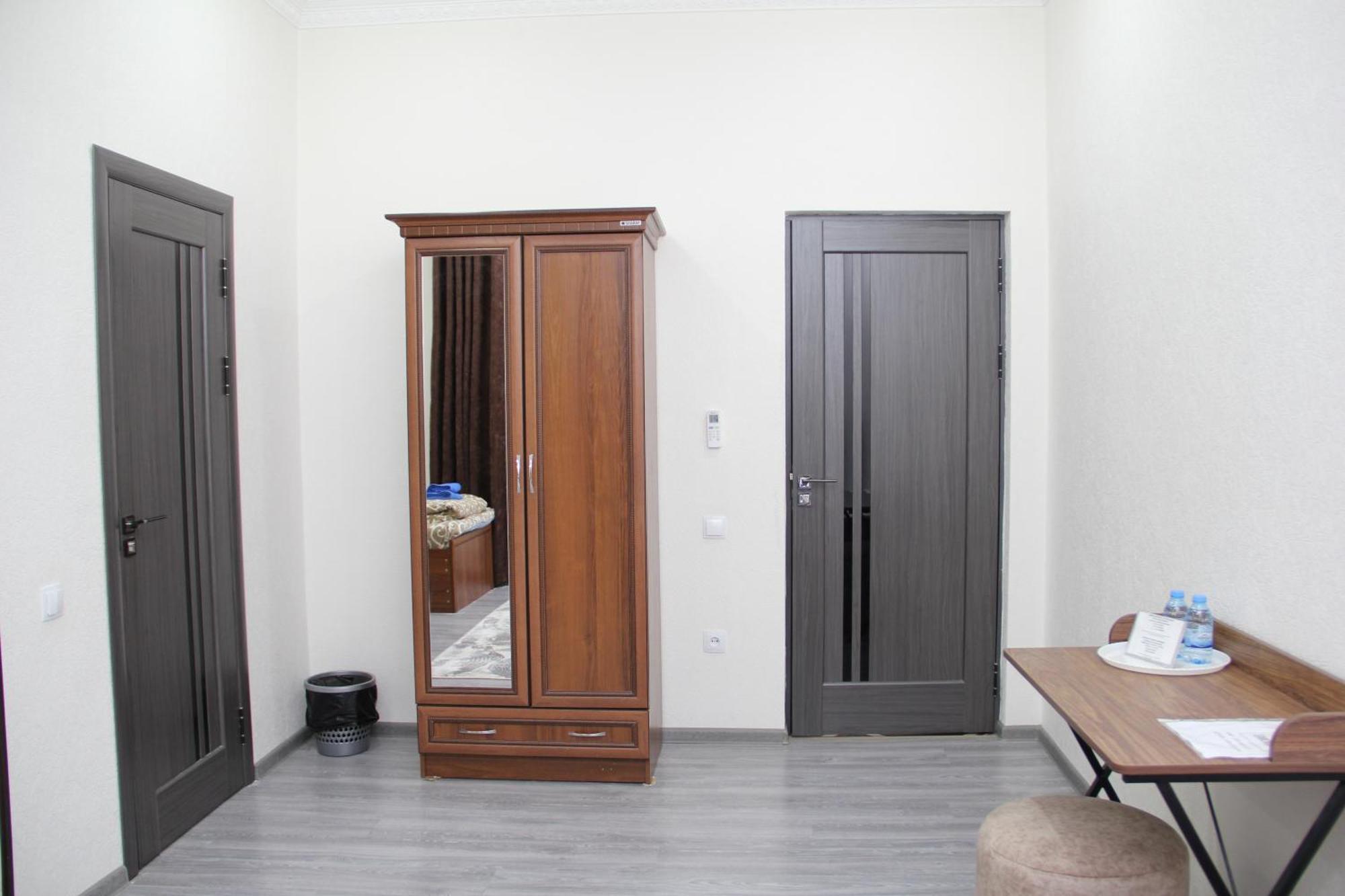 Chinara Guest House Airport Tashkent Ngoại thất bức ảnh